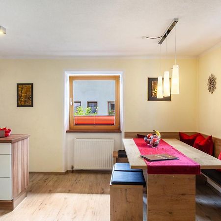 Ferienwohnung Galerie Kaiser Mayrhofen Zewnętrze zdjęcie