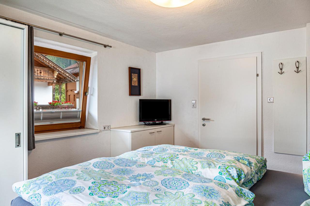 Ferienwohnung Galerie Kaiser Mayrhofen Zewnętrze zdjęcie