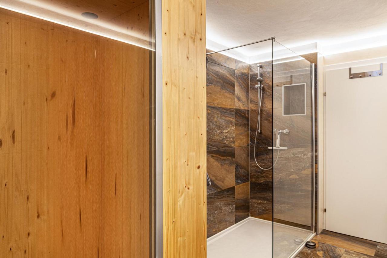Ferienwohnung Galerie Kaiser Mayrhofen Zewnętrze zdjęcie