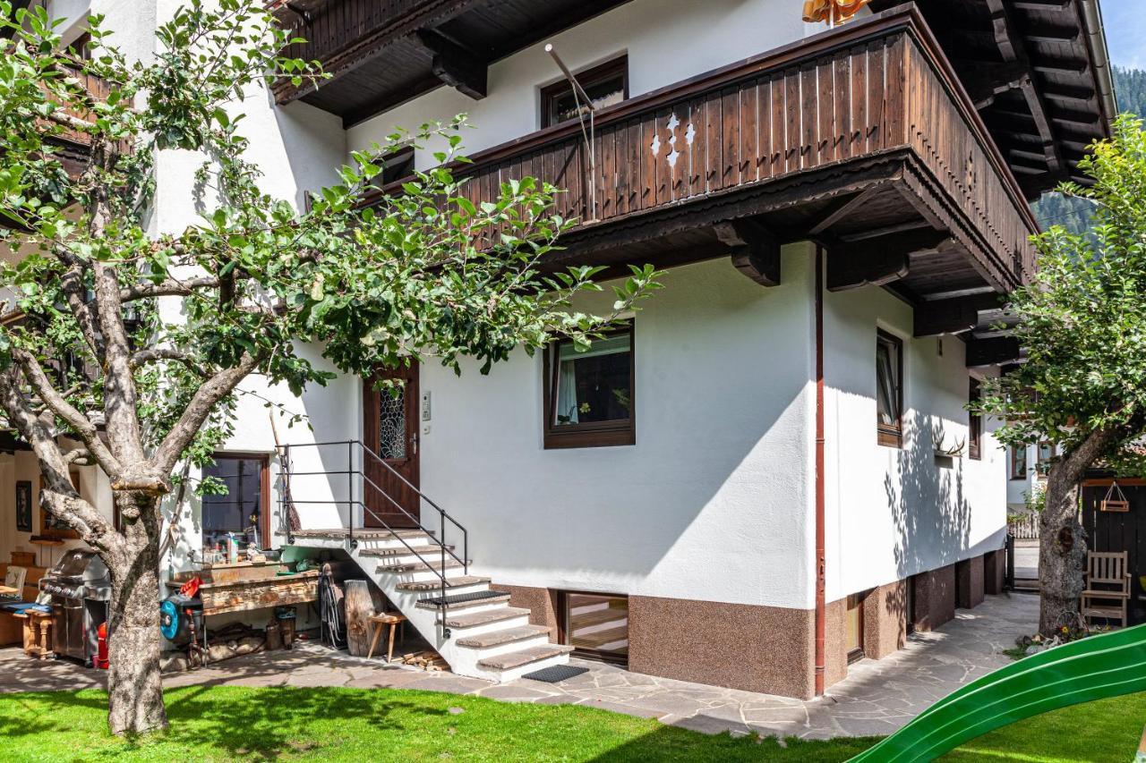 Ferienwohnung Galerie Kaiser Mayrhofen Zewnętrze zdjęcie