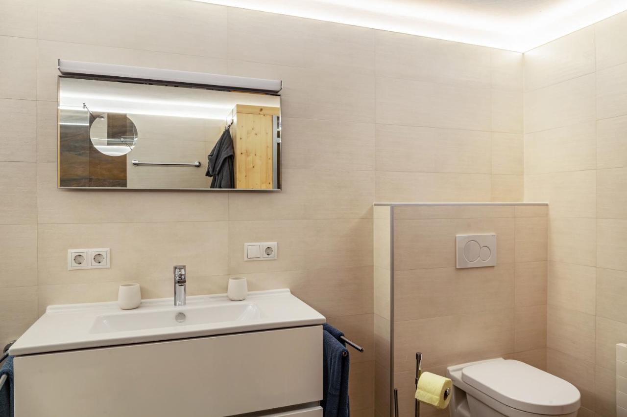 Ferienwohnung Galerie Kaiser Mayrhofen Zewnętrze zdjęcie