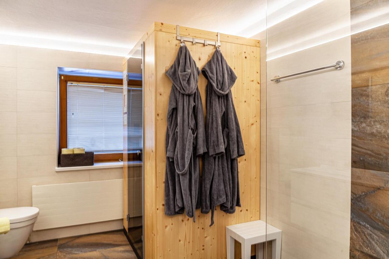 Ferienwohnung Galerie Kaiser Mayrhofen Zewnętrze zdjęcie