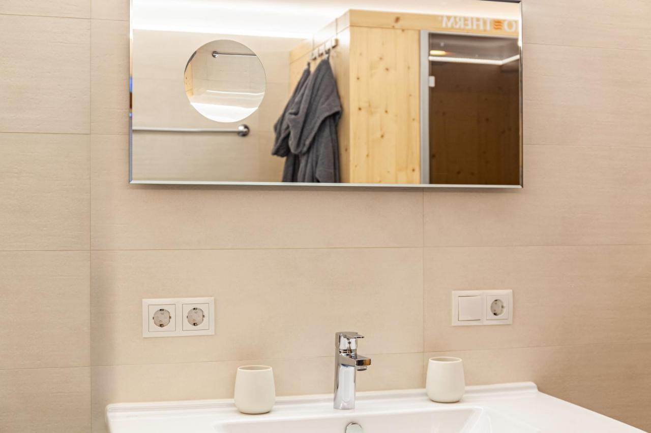 Ferienwohnung Galerie Kaiser Mayrhofen Zewnętrze zdjęcie